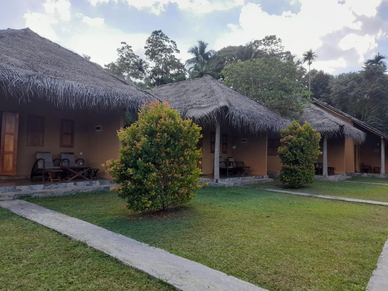 Happy Man Village Bentota Exterior foto